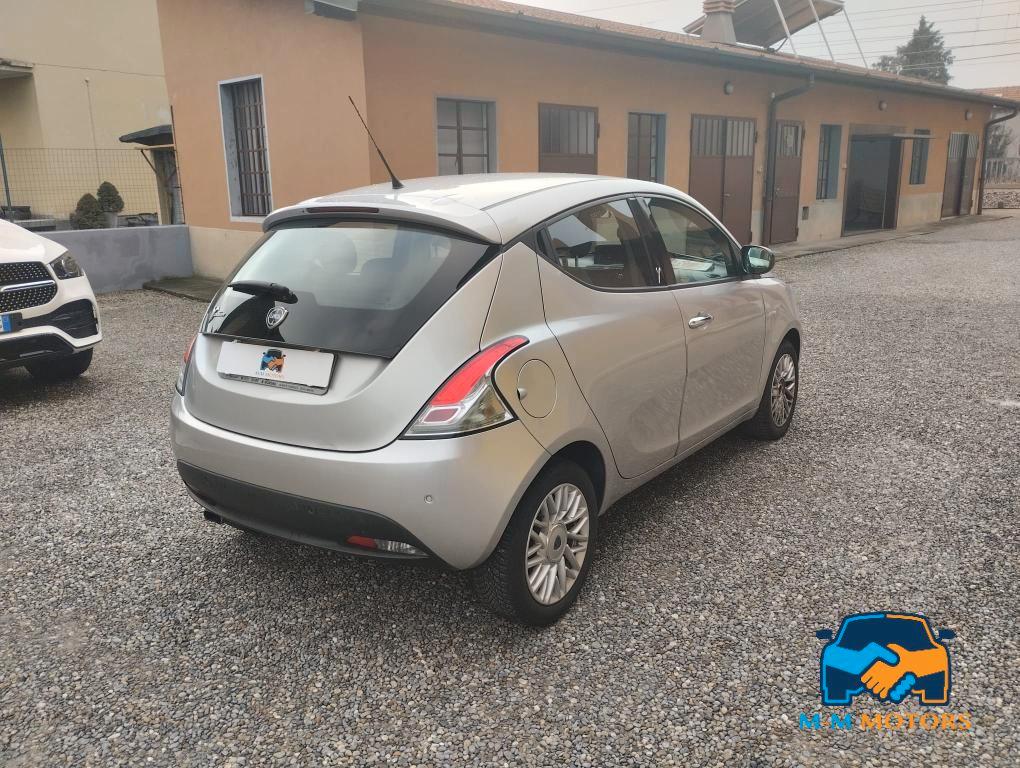 Lancia Ypsilon 5 Porte Ypsilon 1.2 8v Gold c/CL 69cv E6