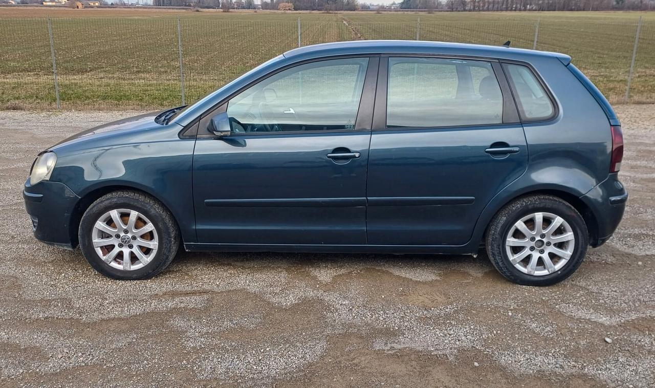 Volkswagen Polo 1.4/80CV TDI 5p. Sportline