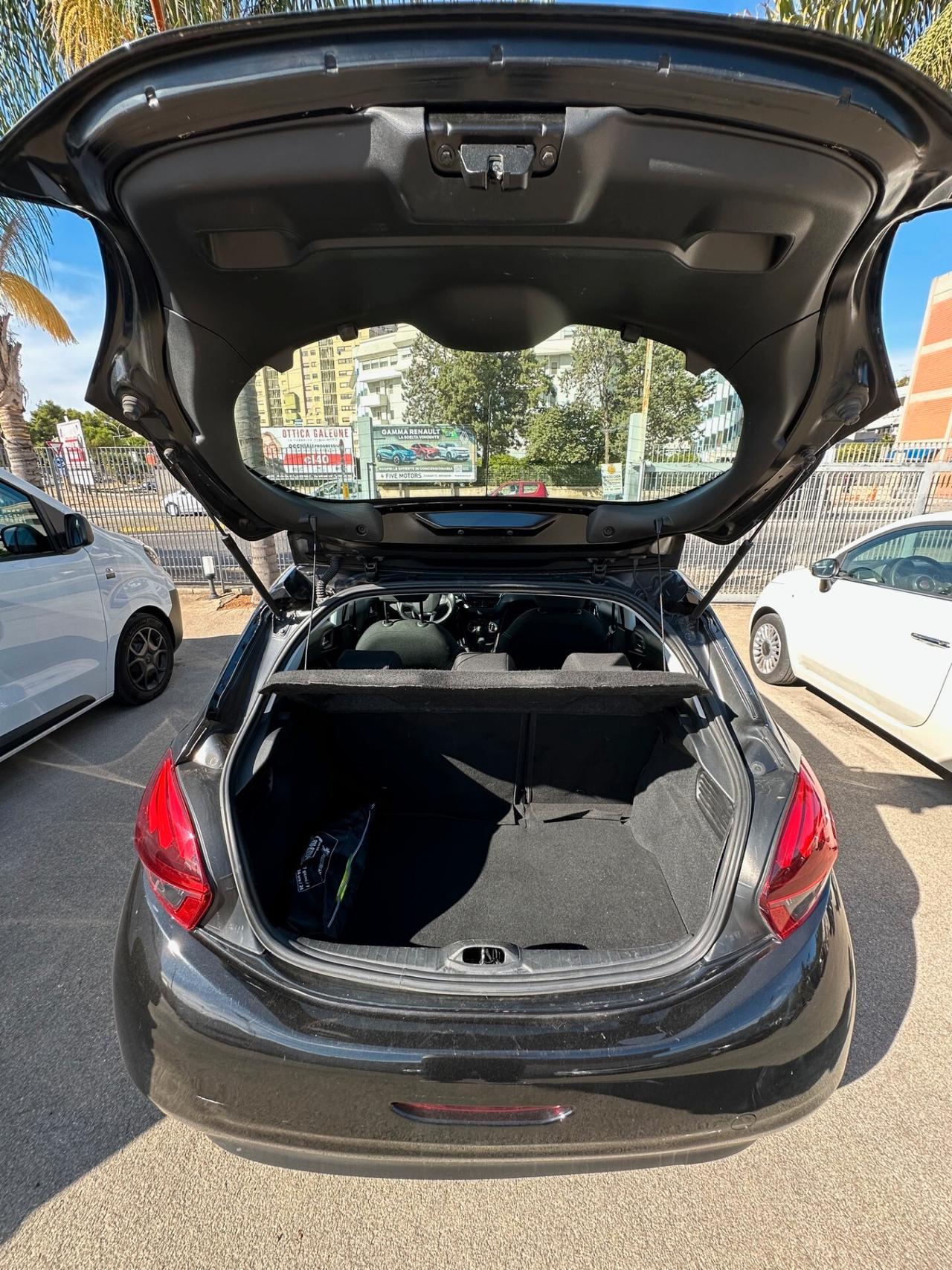 PEUGEOT 208 1.6 DIESEL 2018 OK NEOPATENTATI 55KW
