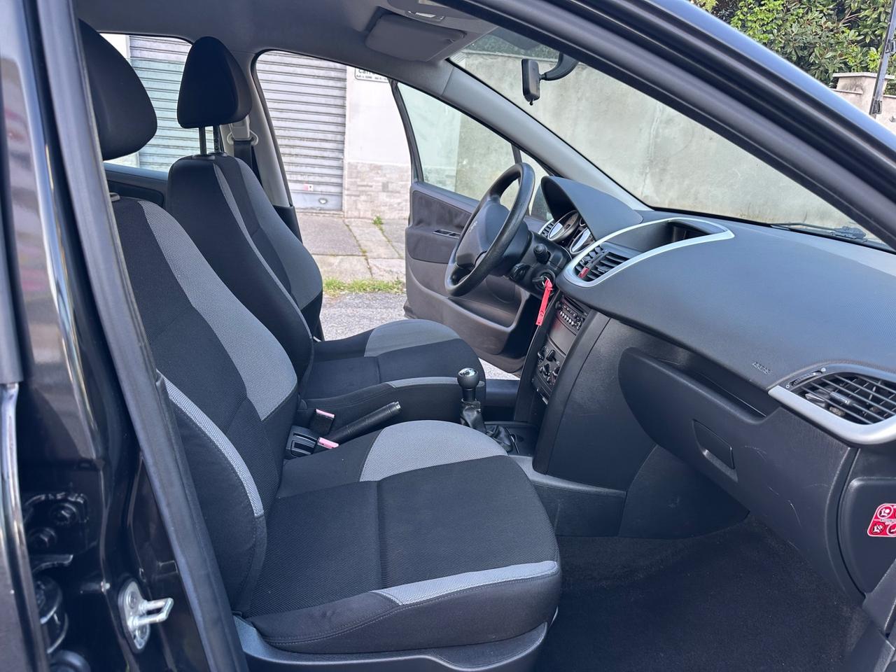 Peugeot 207 1.4 8V 75CV 5p. X Line ECO GPL