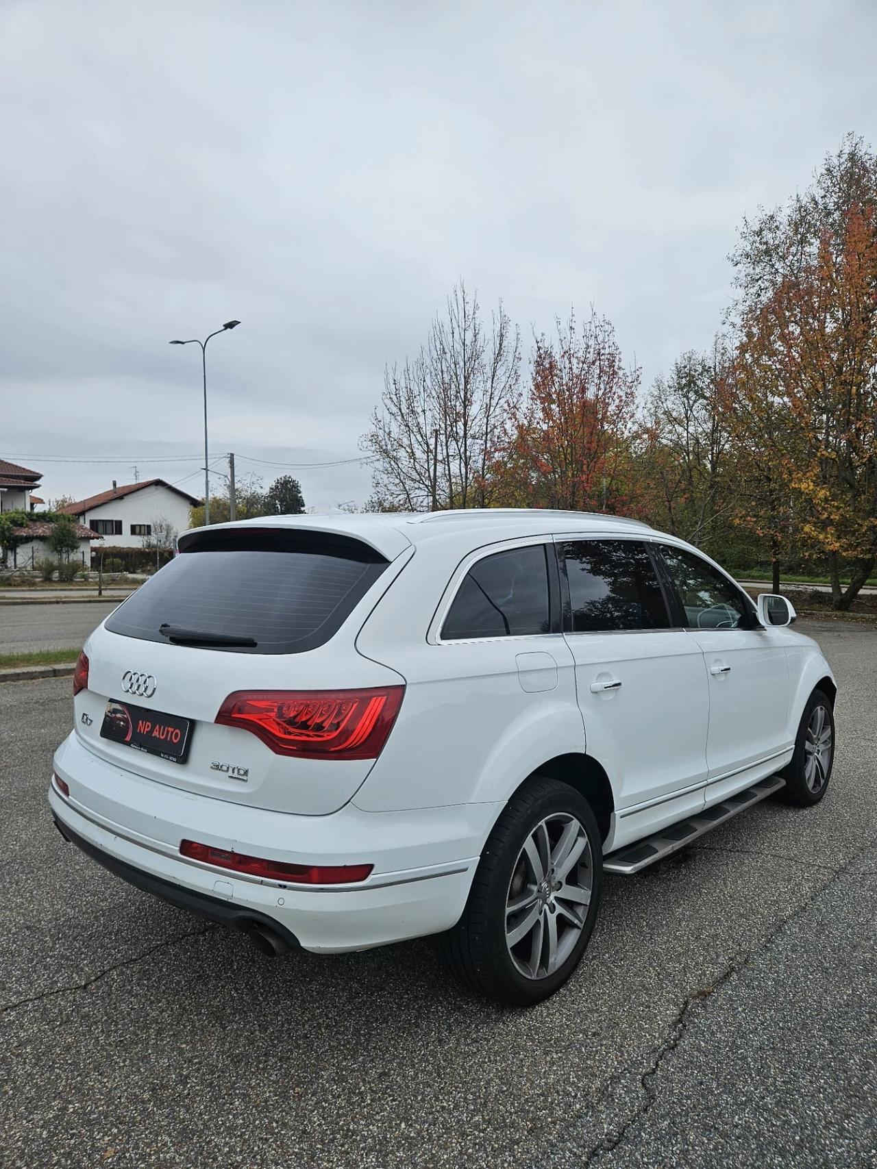 Audi Q7 3.0 V6 TDI quattro tiptronic