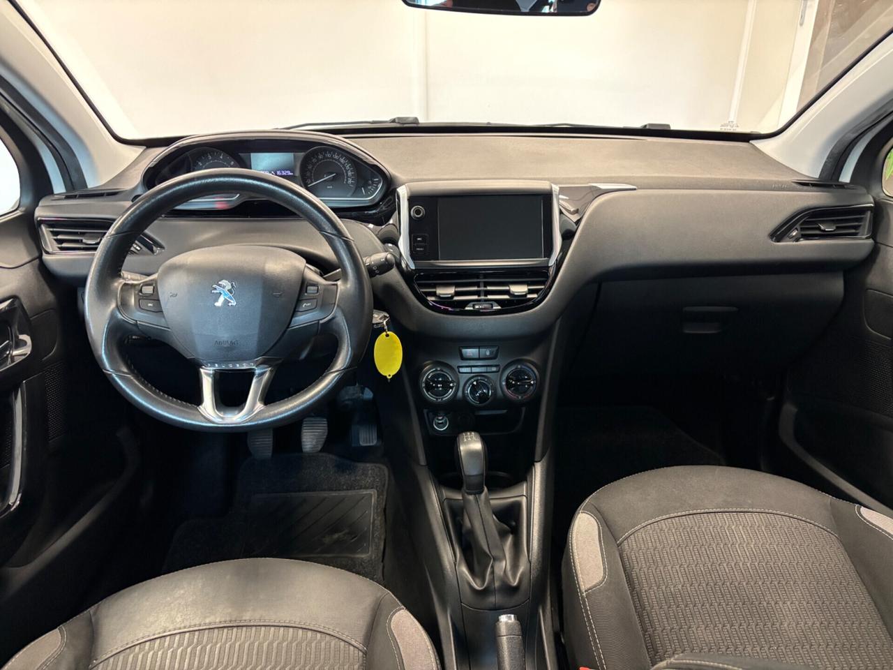 Peugeot 208 PureTech 82 5 porte Allure