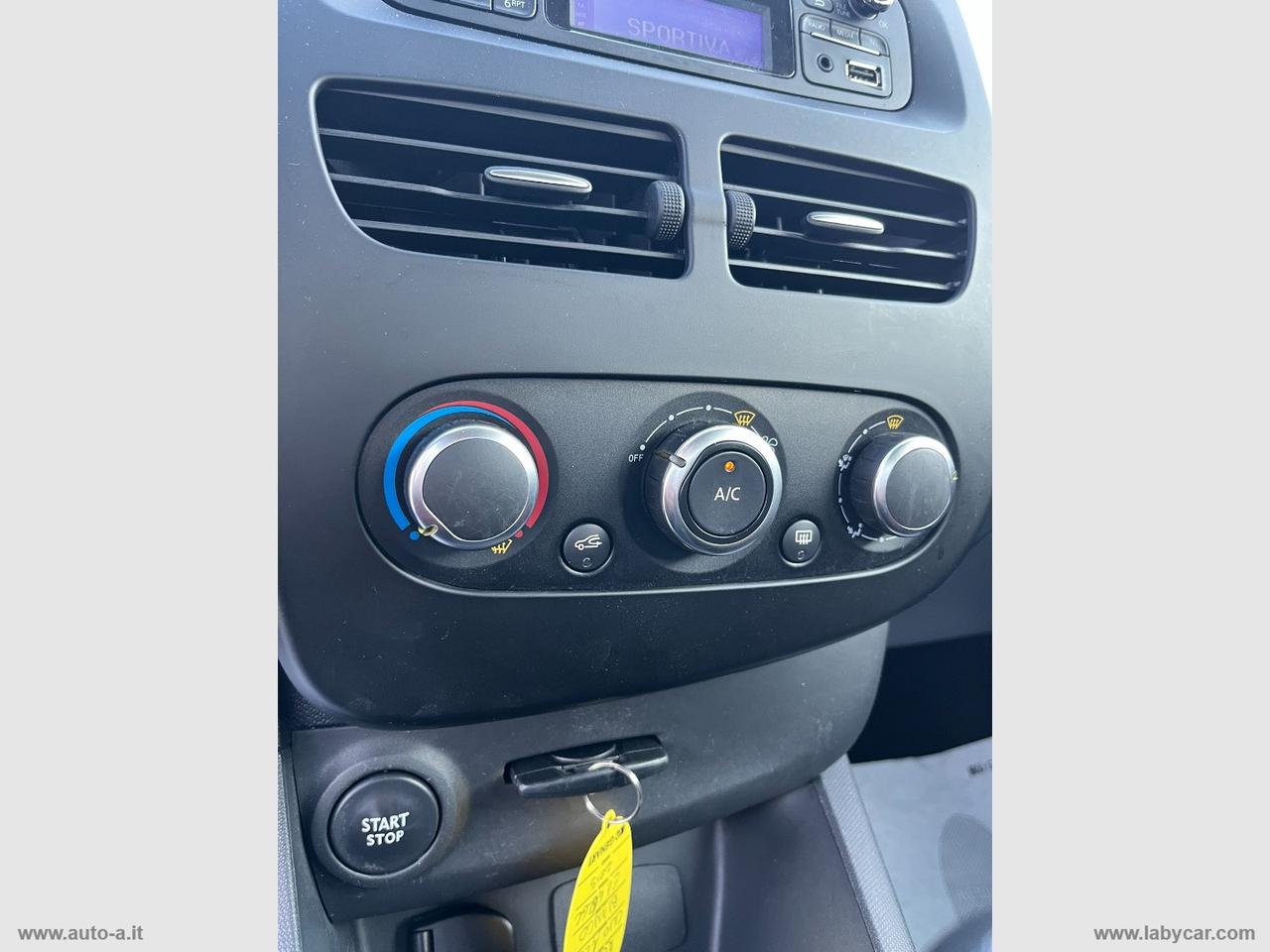 RENAULT Clio 1.2 75 CV 5p. Wave