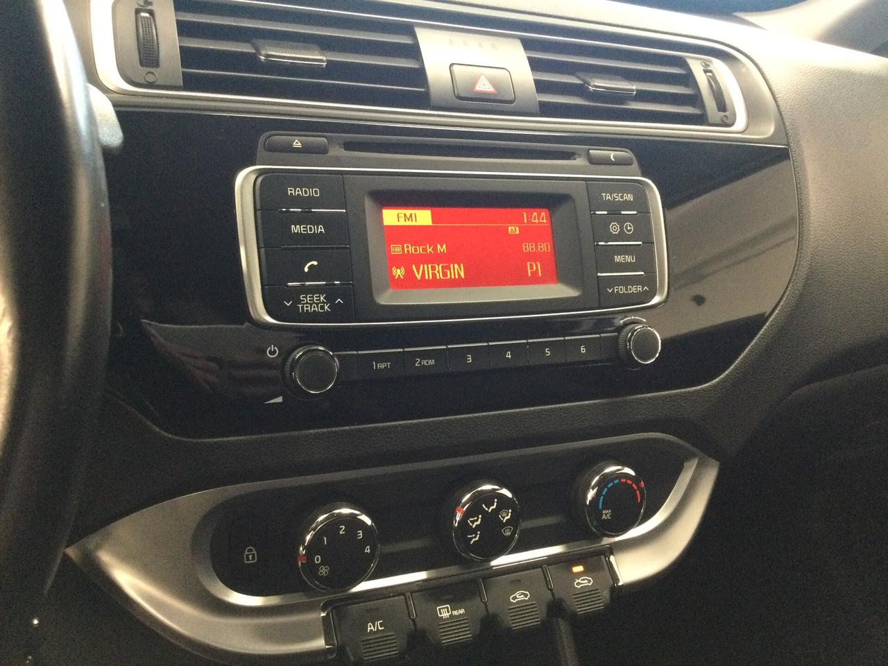 Kia Rio 1.1 CRDi 5p. Cool