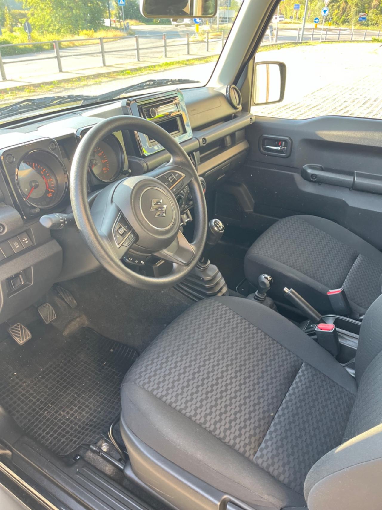 Suzuki Jimny 1.5 5MT PRO (N1)