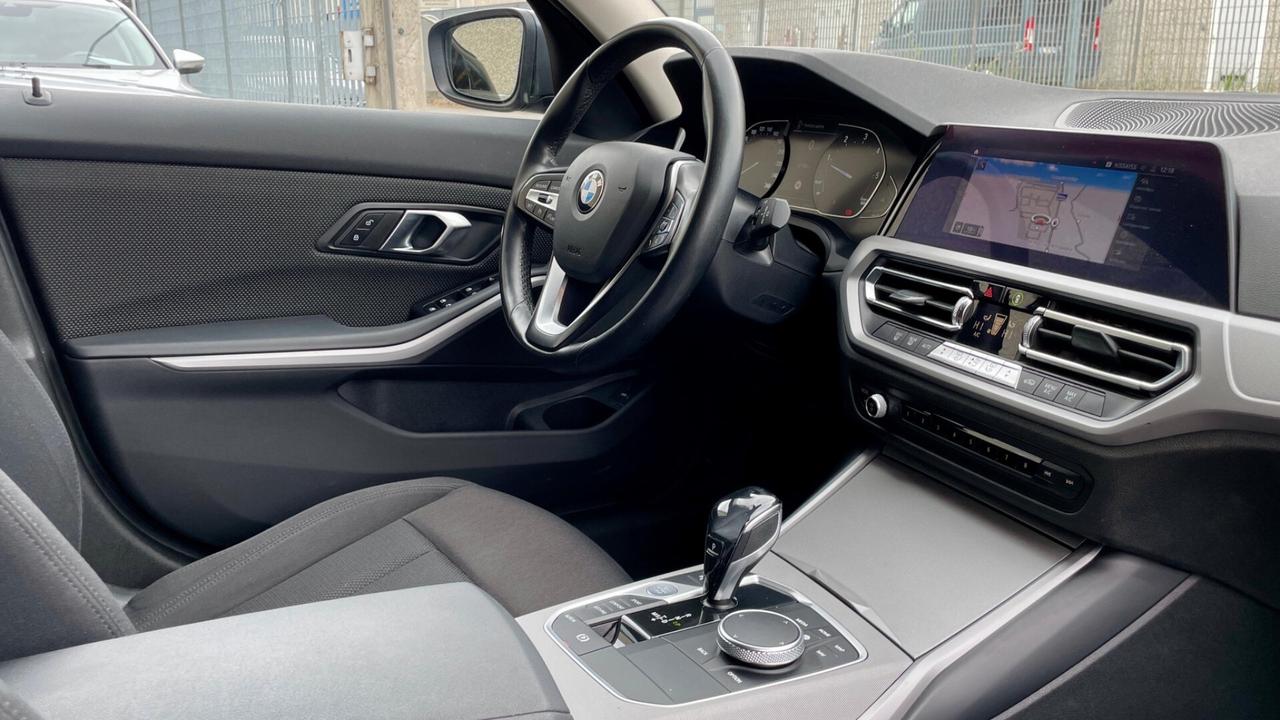 Bmw 320d Xdrive Touring Advantage LED