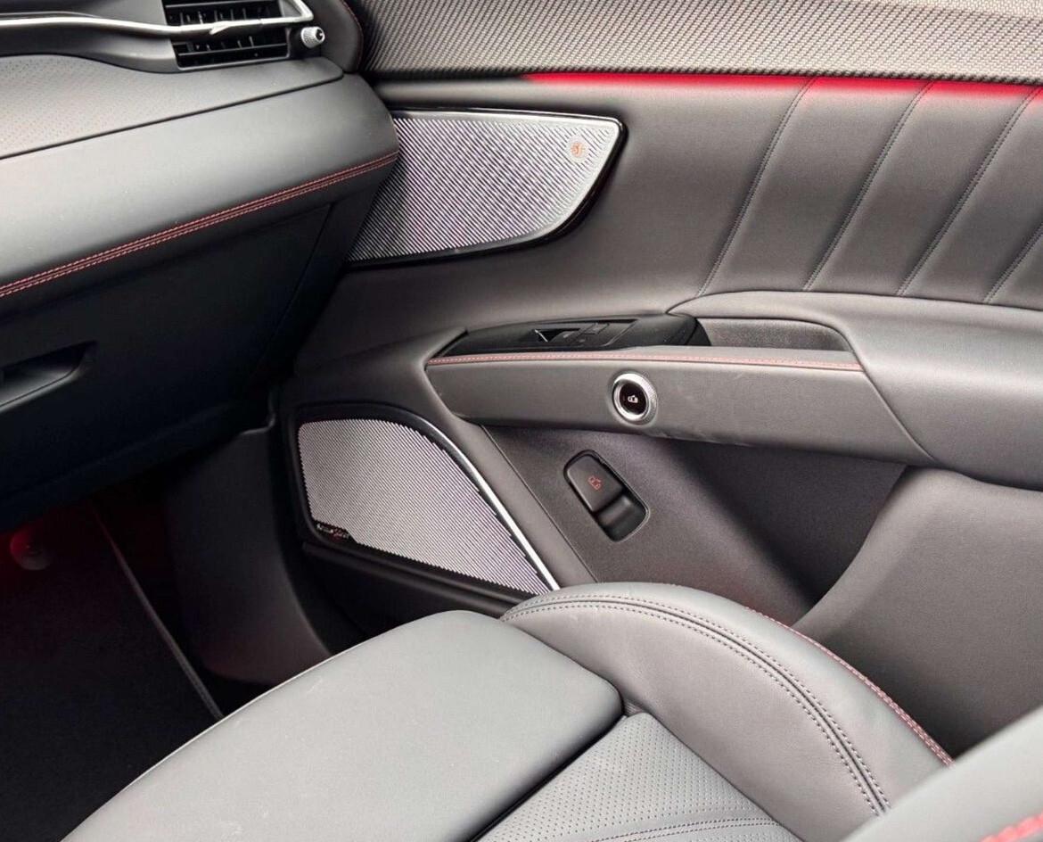 Maserati Grecale V6 530 CV AWD Trofeo NOLEGGIO 11 MESI