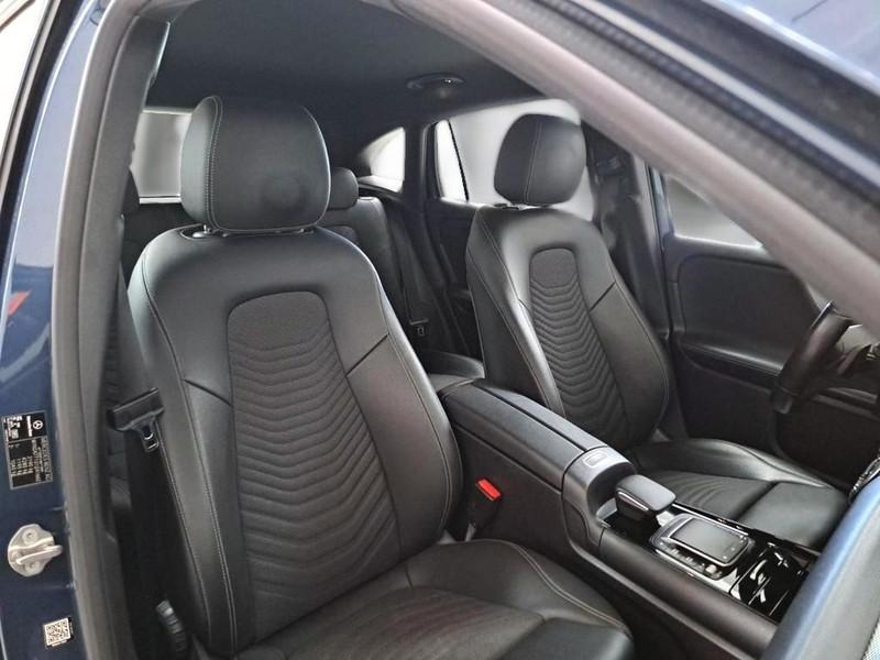 MERCEDES-BENZ GLA 200 d Automatic 4MATIC Sport