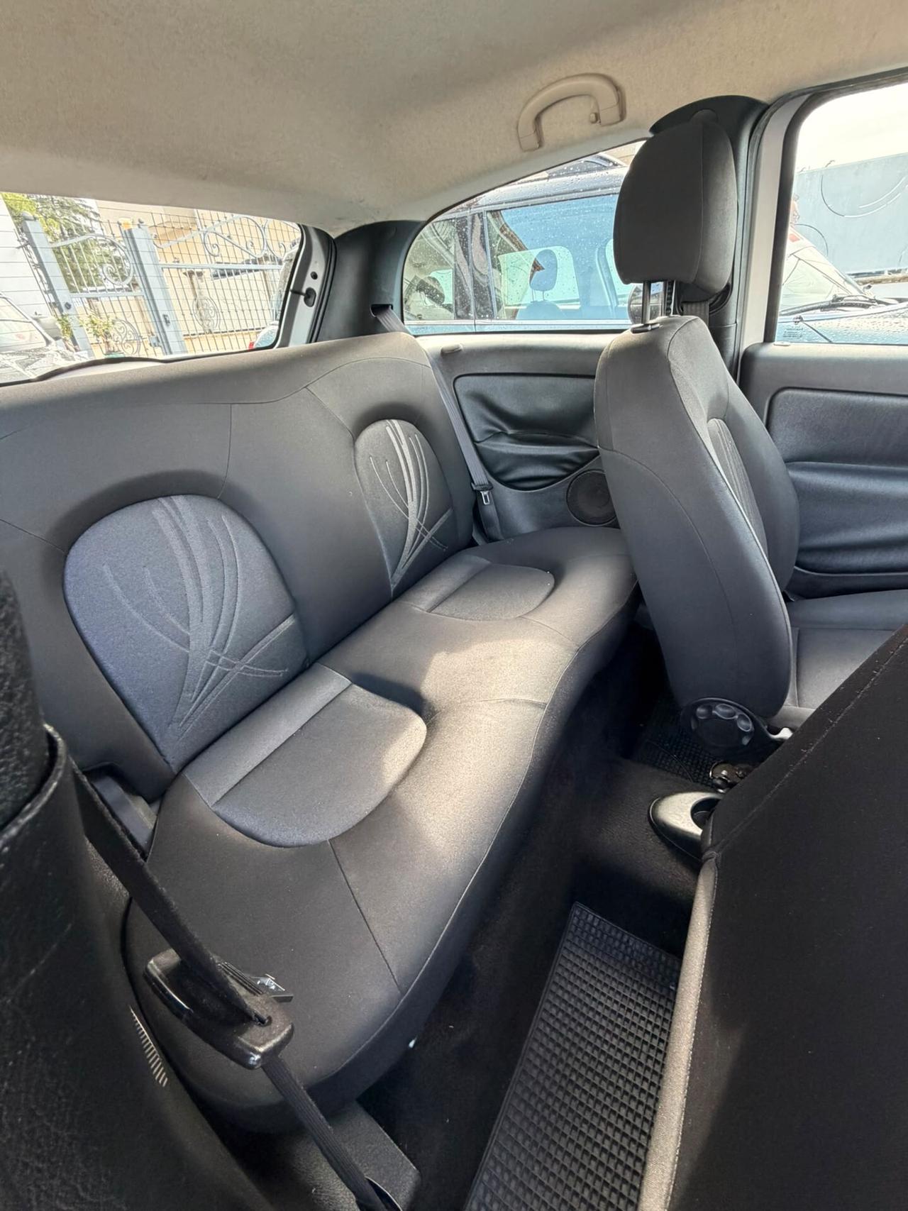 Lancia Ypsilon 1.3 MJT 75 CV Platinum