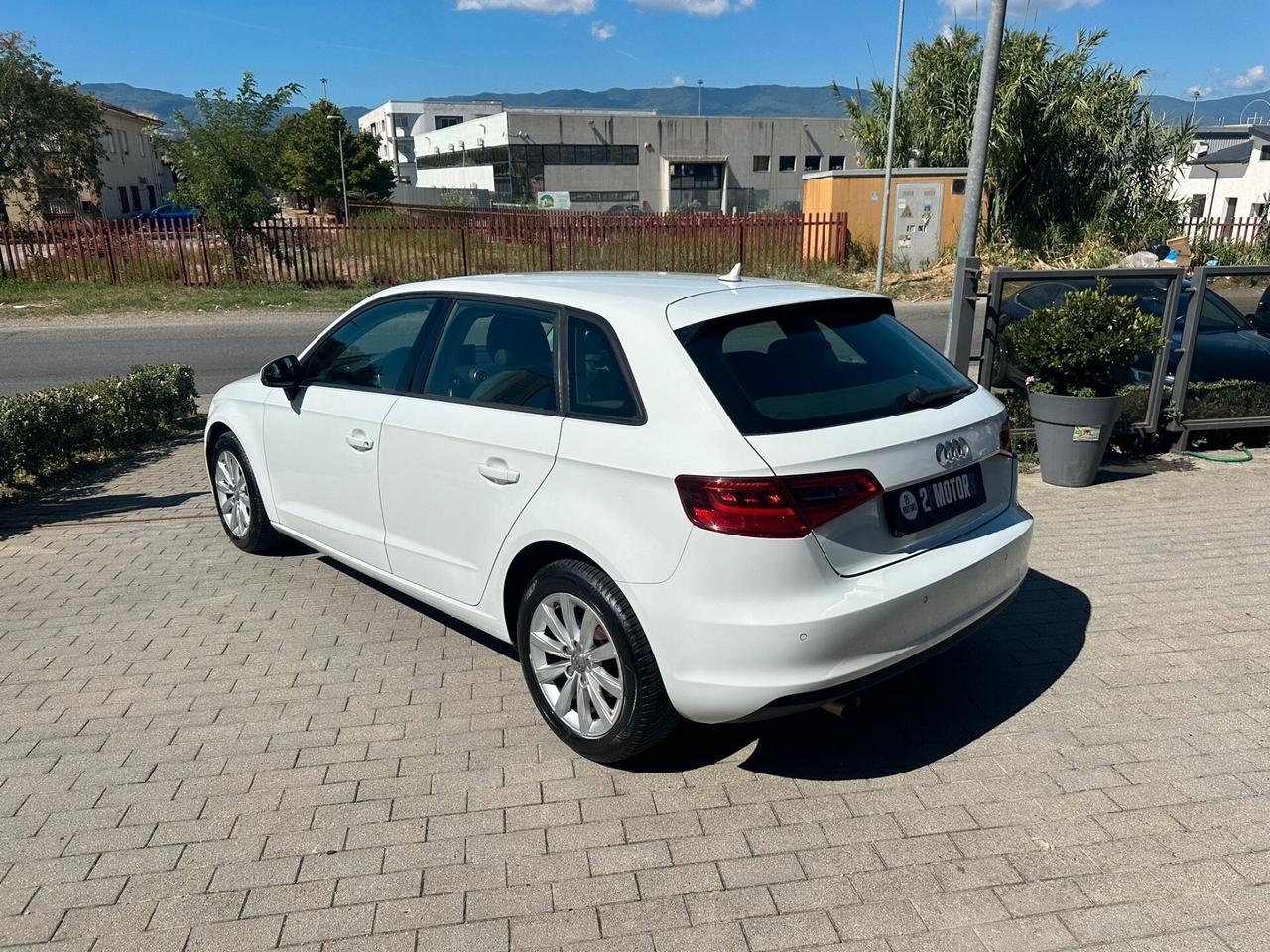 Audi A3 1.6 TDI clean diesel Attraction