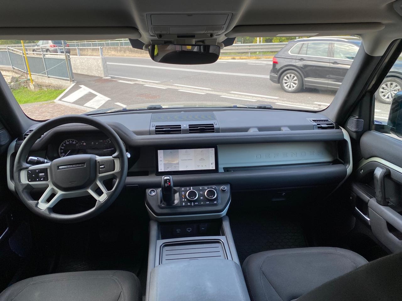 Land Rover Defender 110 2.0 SD4 AWD Auto 7 POSTI