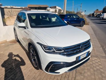 Volkswagen Tiguan 2.0 TDI 150 CV SCR DSG 4MOTION R-Line