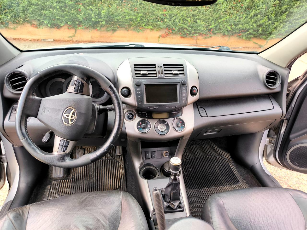 Toyota RAV 4 RAV4 2.2 D-4D 150 CV DPF Luxury