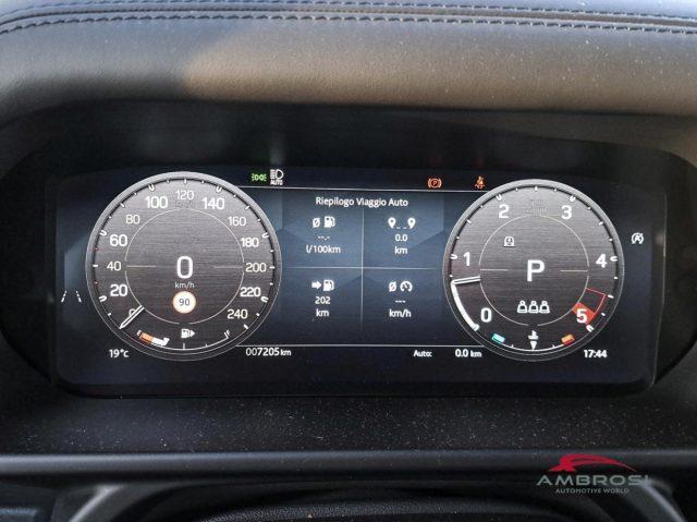 LAND ROVER Defender 3.0 SWB X-DYNAMIC SE