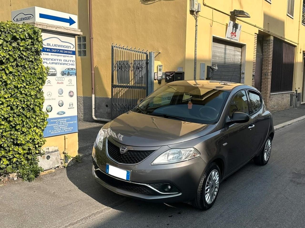 Lancia Ypsilon 1.2 69 CV 5 porte Gold