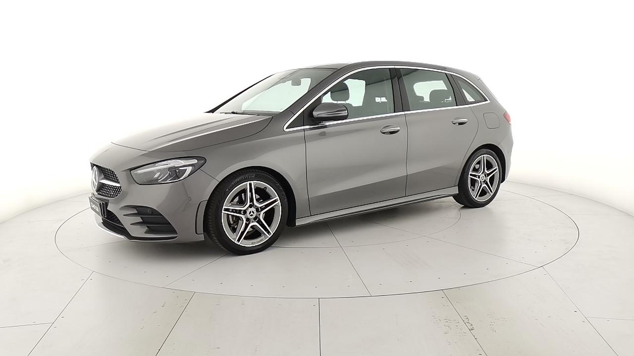 Mercedes-Benz Classe B - W247 2023 - B 180 AMG Line Premium auto