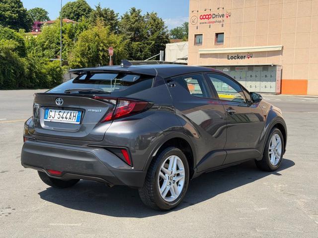 TOYOTA C-HR 1.8 Hybrid E-CVT Business