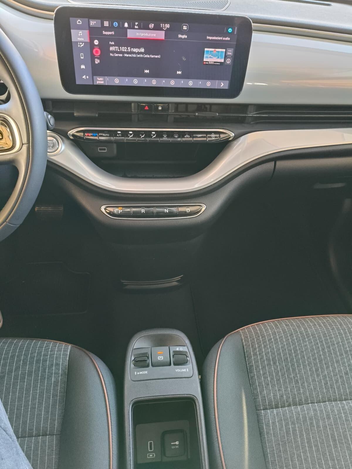 Fiat 500 500e Berlina 42 kWh Icon