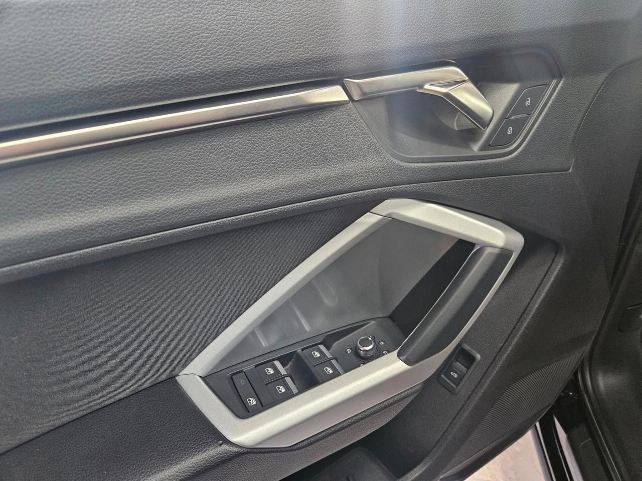 Audi Q3 35 TDI Business Advanced