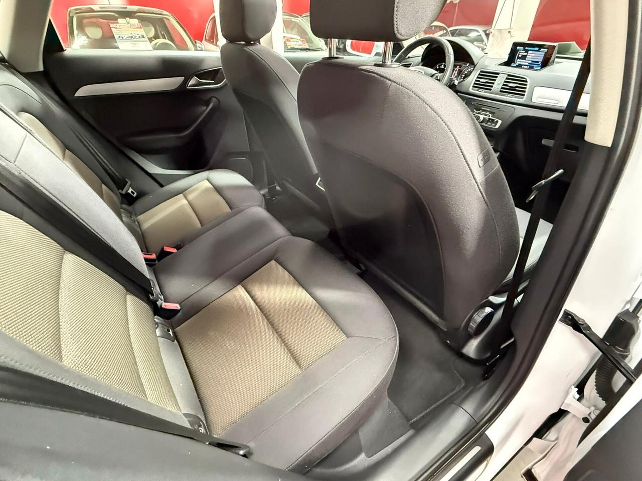 Audi Q3 2.0 TDI 140cv S Line Edition - 2014