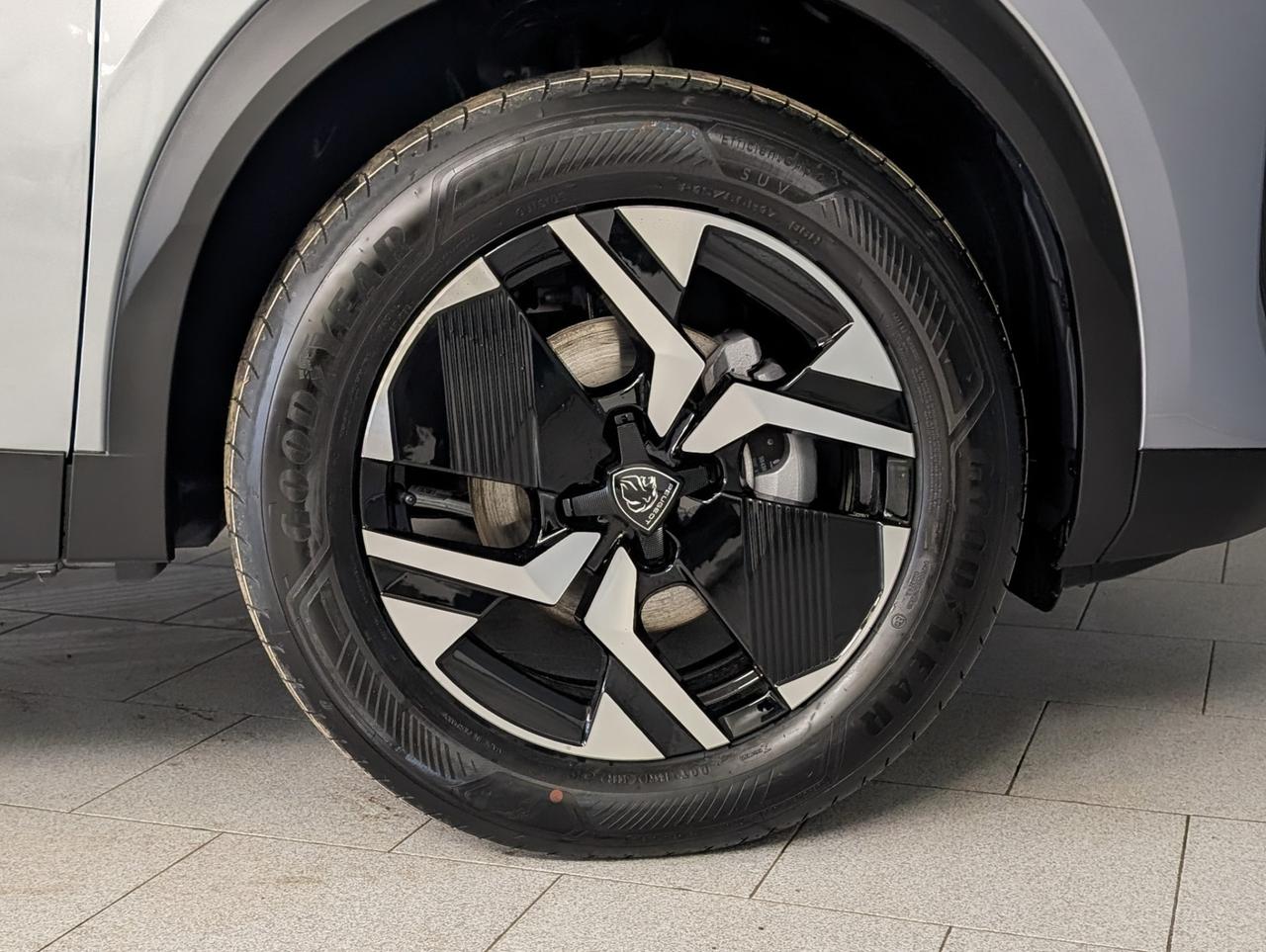 Peugeot 2008 1.2 puretech 100cv Allure