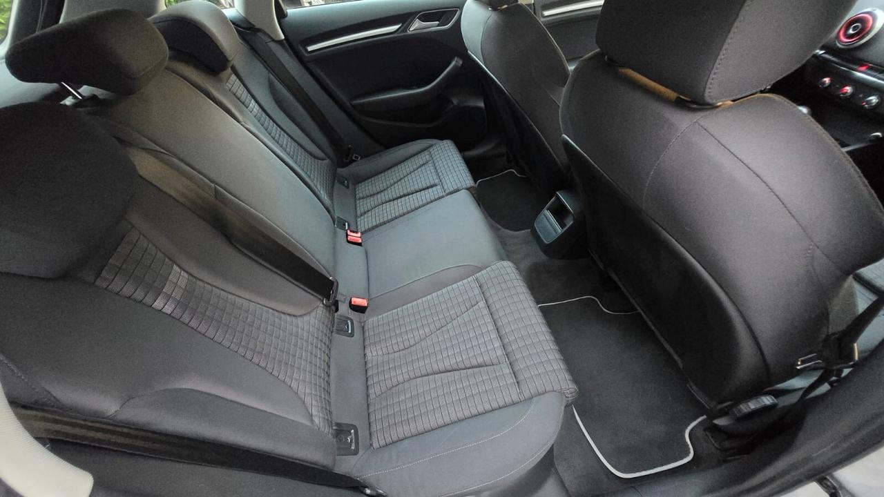 Audi A3 1.6 TDI S tronic Ambition