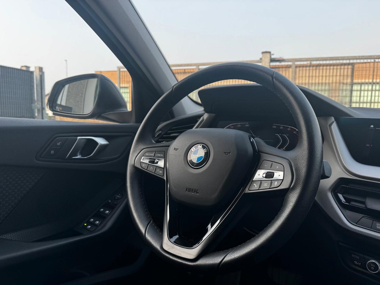 Bmw 116 116d 5p. SPORT