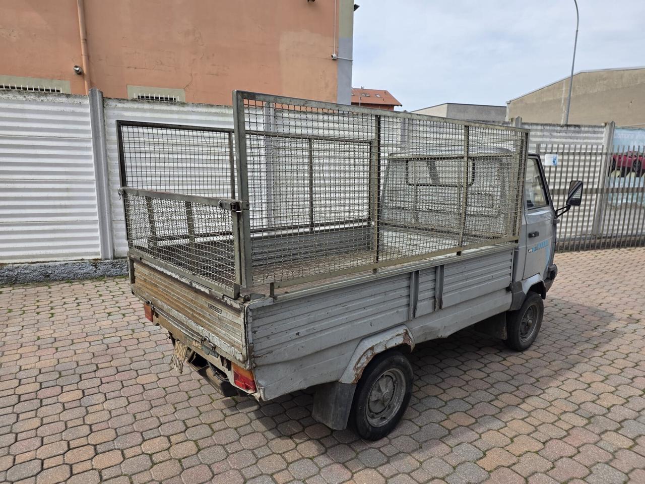 Piaggio Poker Ape 422 cilindra 14.5kw. - 19.7cv. Ribaltabile