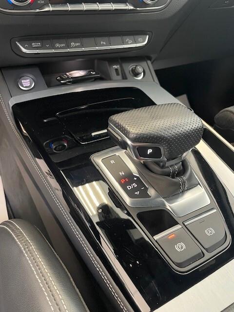 Audi Q5 SPB 40 TDI 204CV quattro S tronic S line Identity Black Edition