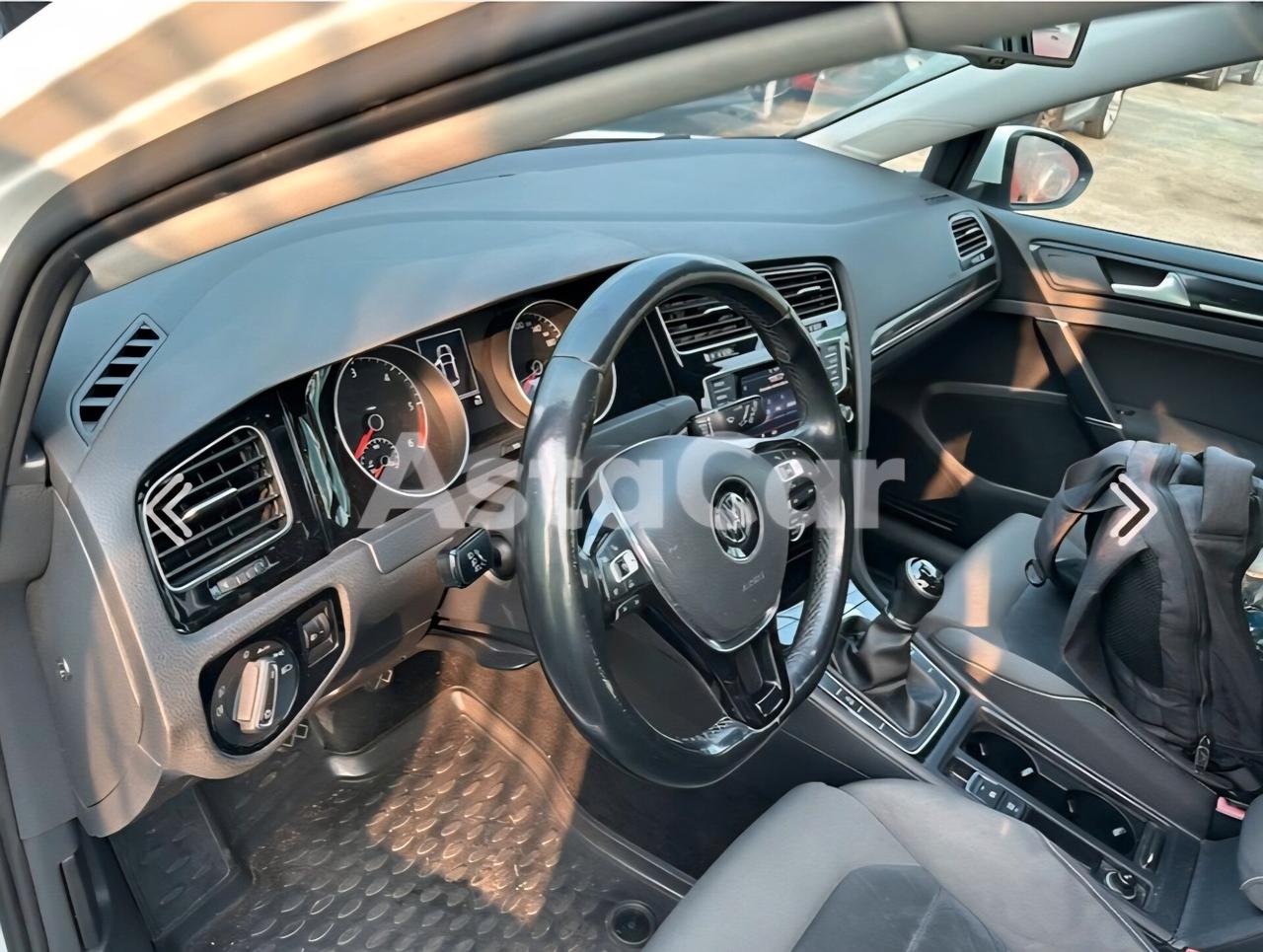 Volkswagen Golf Business 2.0 TDI 5p. Highline BlueMotion Technology