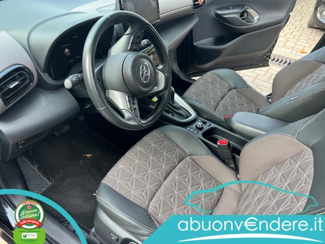 TOYOTA Yaris Cross 1.5 Hybrid 5p. E-CVT AWD-i Lounge UNICO PROPR.