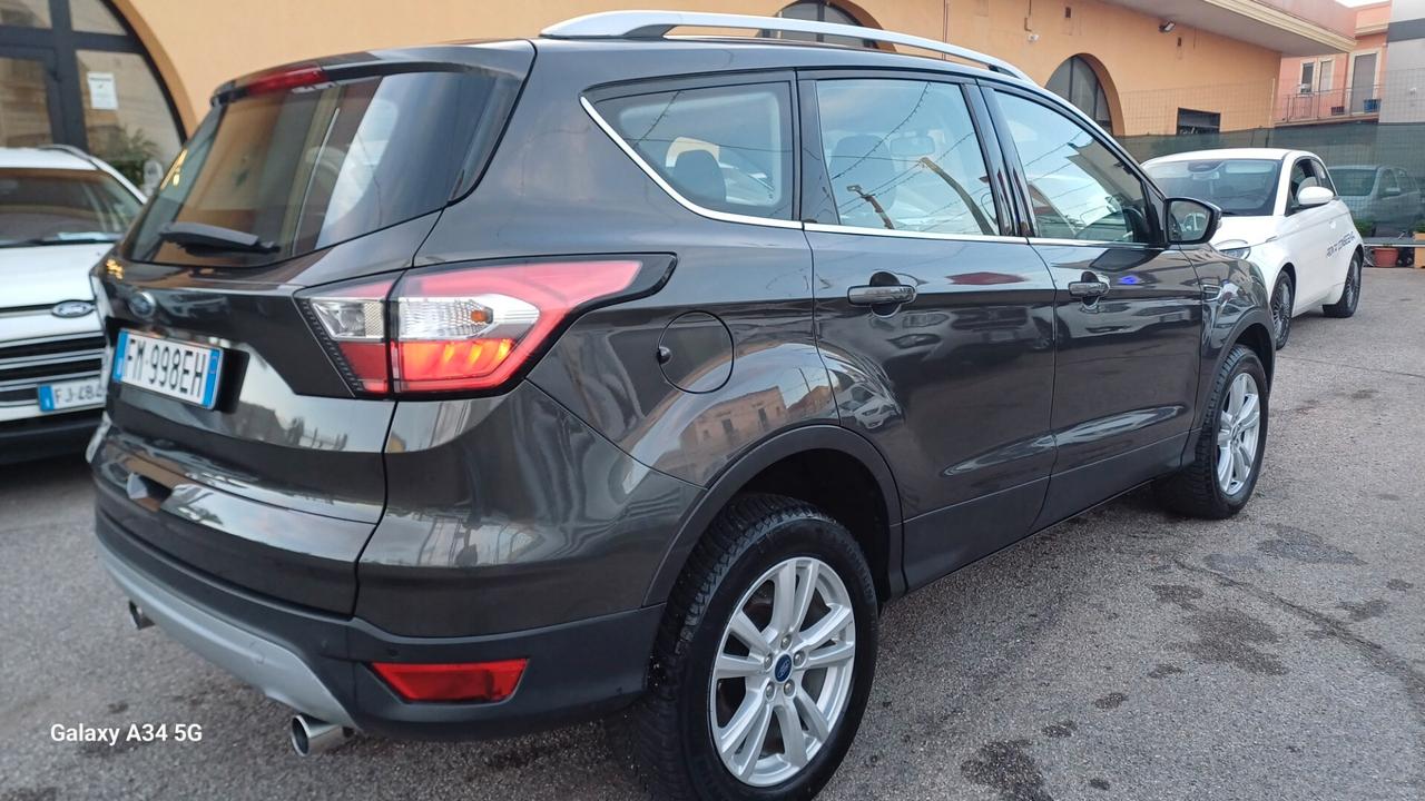 Ford Kuga 1.5 TDCI 120 CV S&S 2WD Titanium