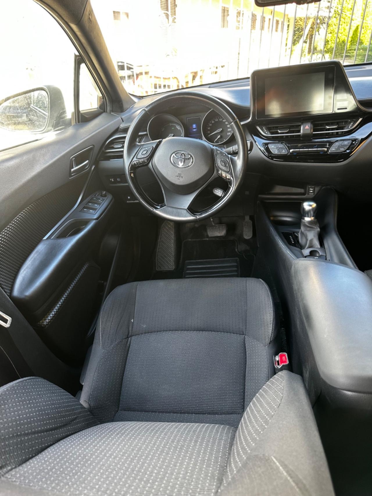 Toyota C-HR 1.8 Hybrid E-CVT Active