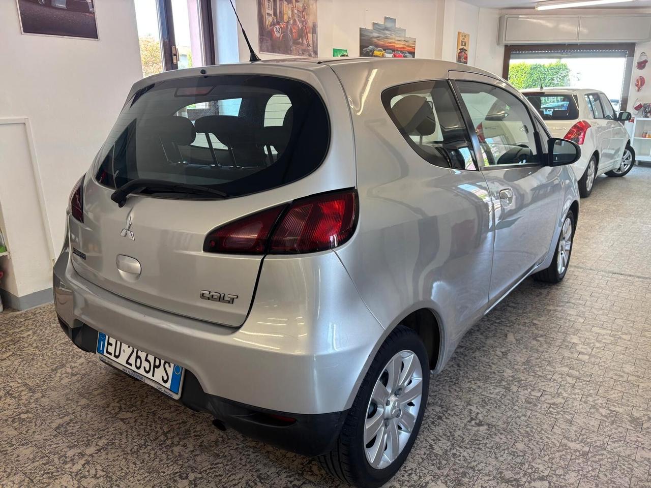 Mitsubishi Colt 1.1 12V 3p. Inform