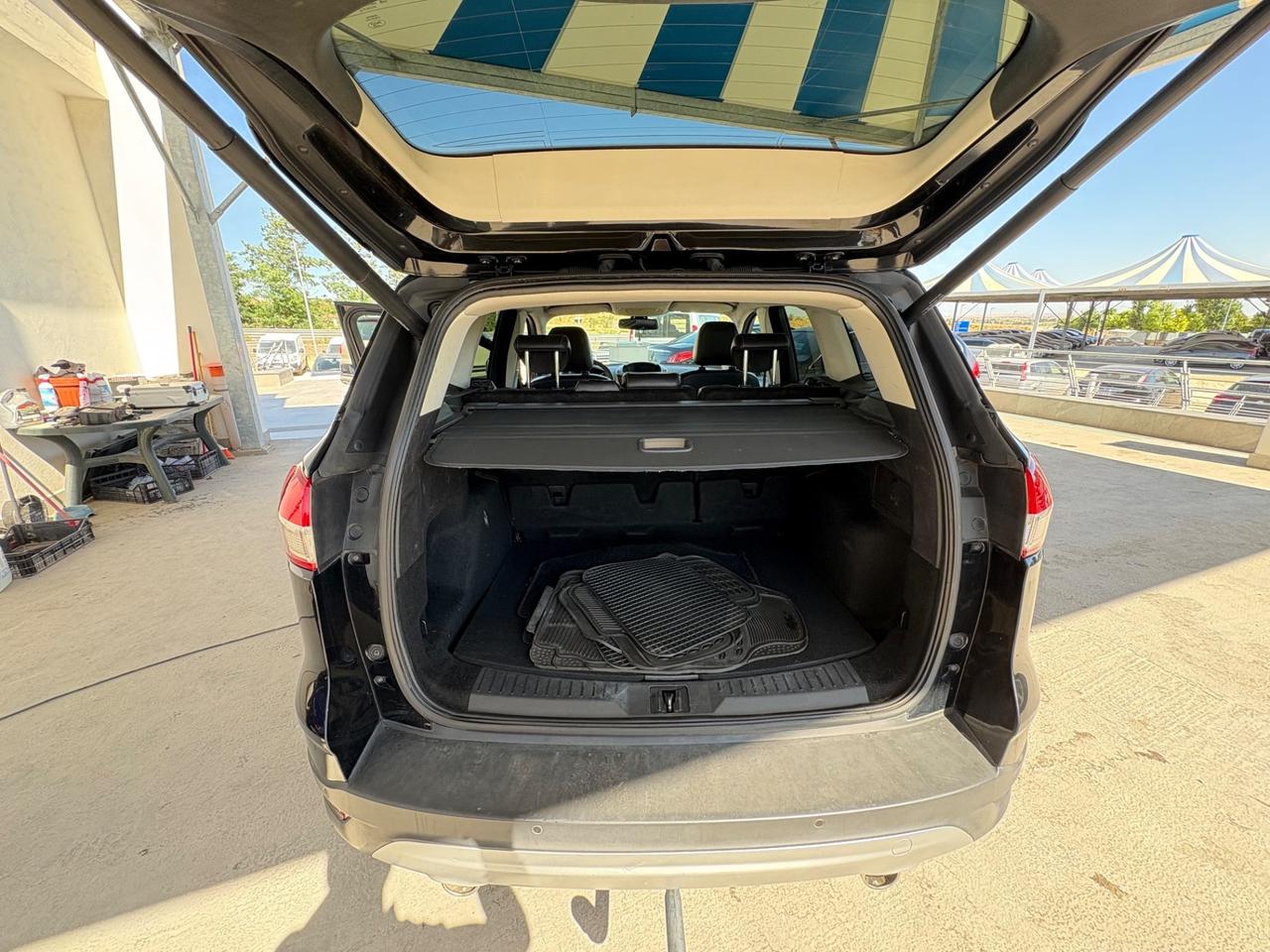 Ford Kuga 2.0 TDCI 140 CV 2WD Titanium GANCIO TRAINO