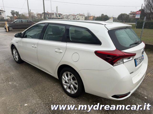 TOYOTA Auris Touring Sports 1.8 Hybrid