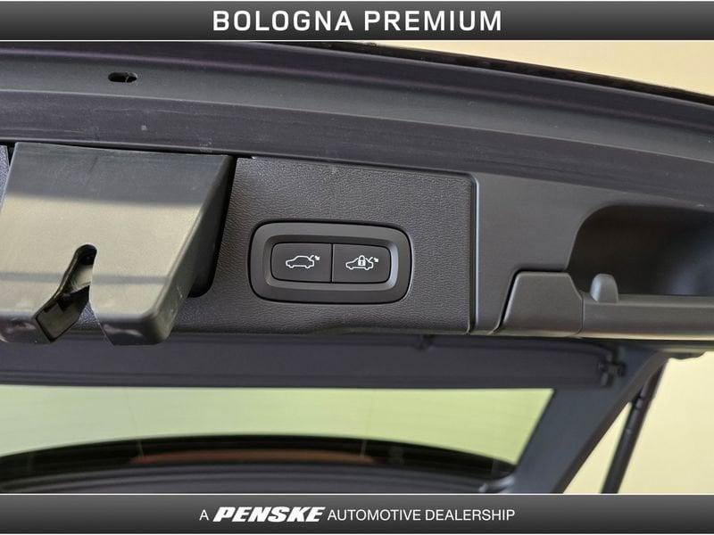 Volvo XC60 B5 (d) AWD automatico Core