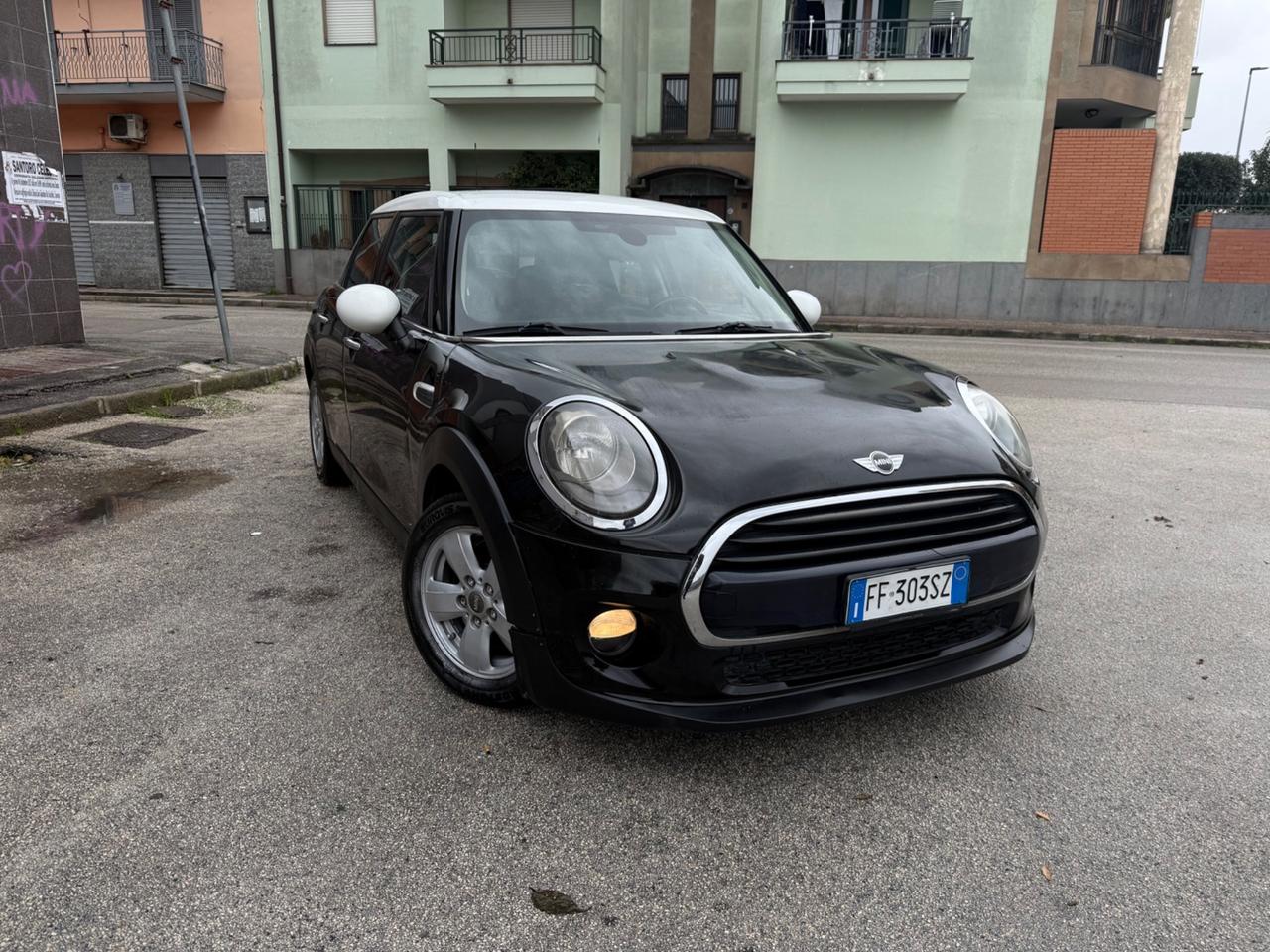 Mini Cooper Restayling 5porte 1.5TurboBenz Full Perfett