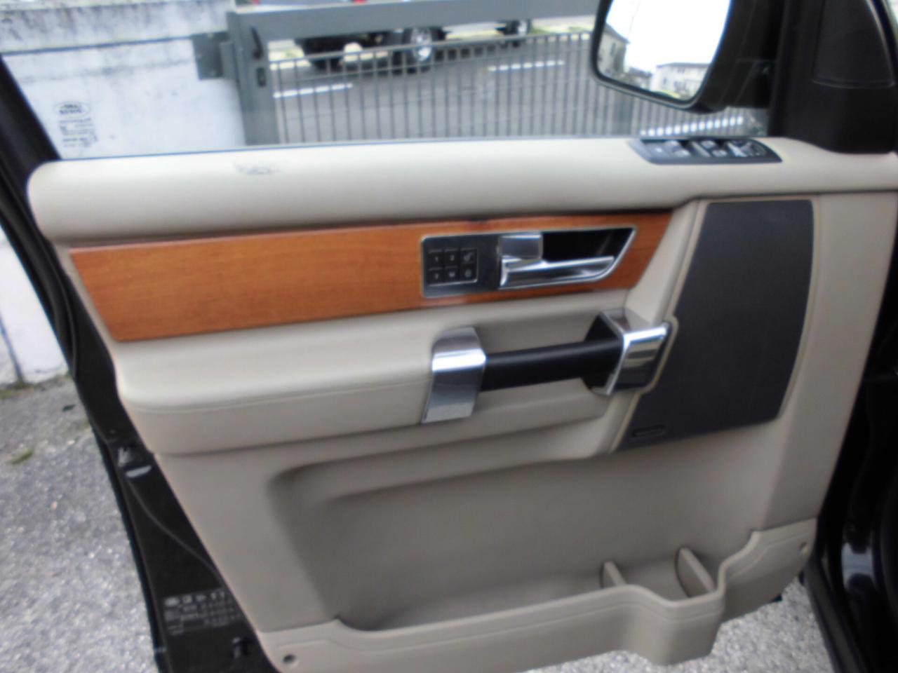 Land Rover Discovery 4 3.0 SDV6 245CV HSE