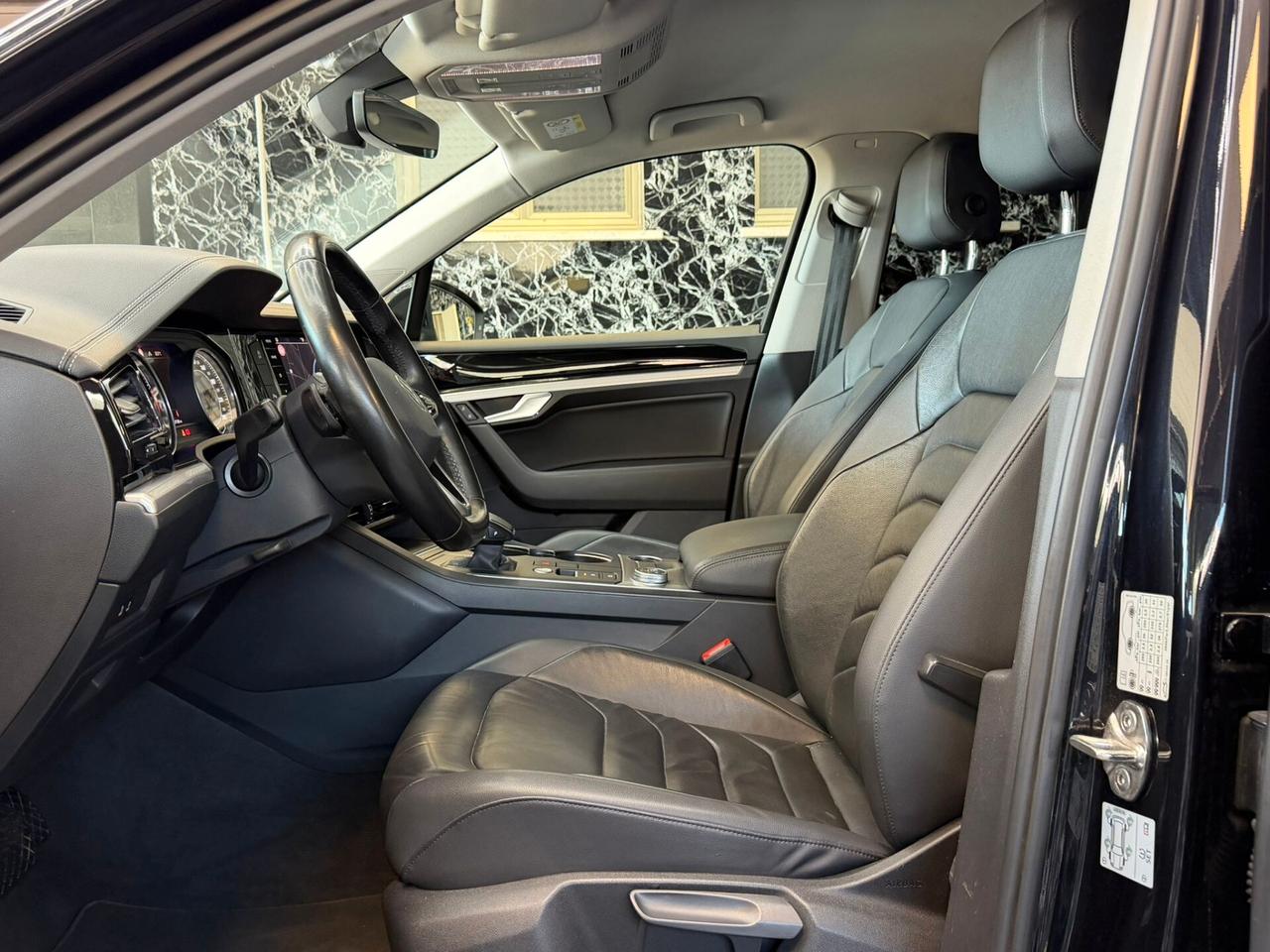 Volkswagen Touareg 3.0 V6 TDI SCR Elegance