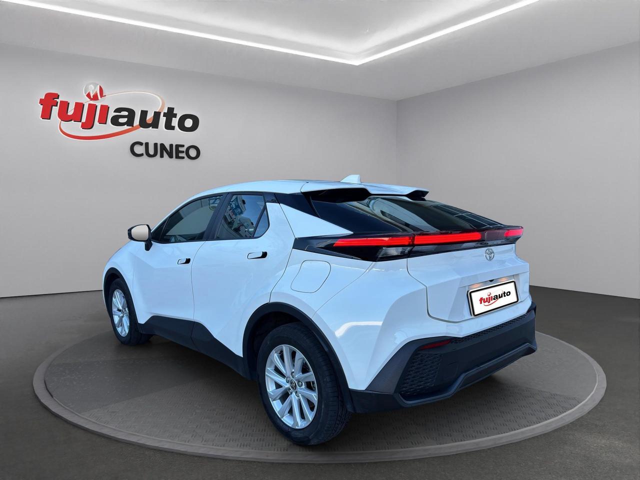 Toyota C-HR 1.8 hev Active fwd e-cvt
