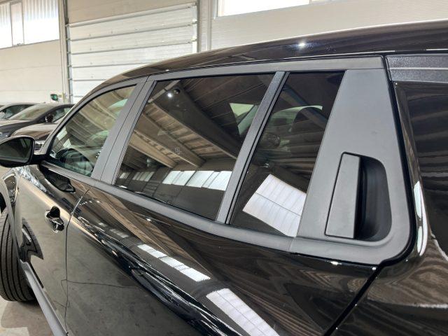 JEEP Avenger 1.2 T Summit "18 BLACK/F.LED/TELEC.+PARK PLUS