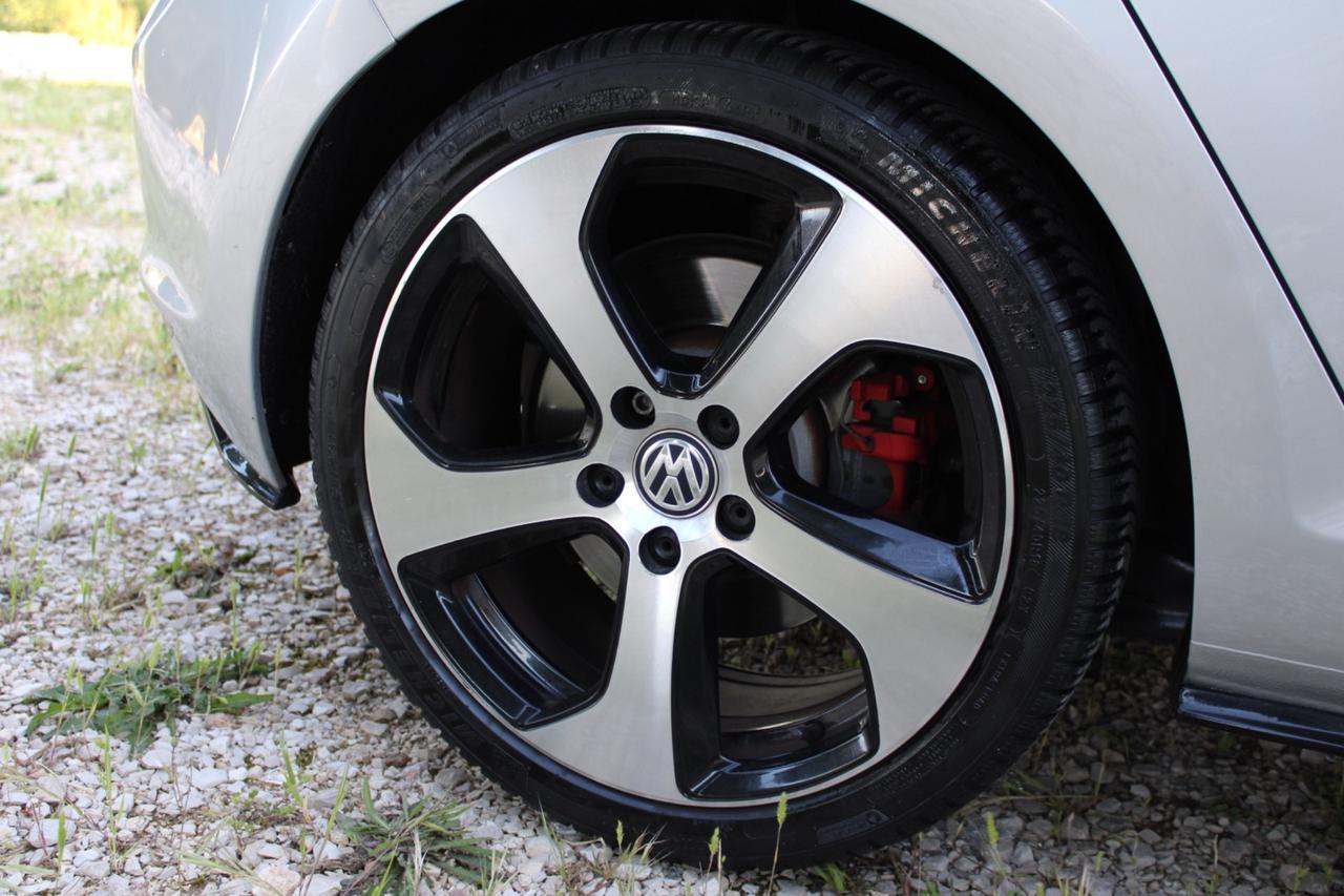 Volkswagen Golf GTI Golf GTI 2.0 TSI DSG 5p. BlueMotion Technology