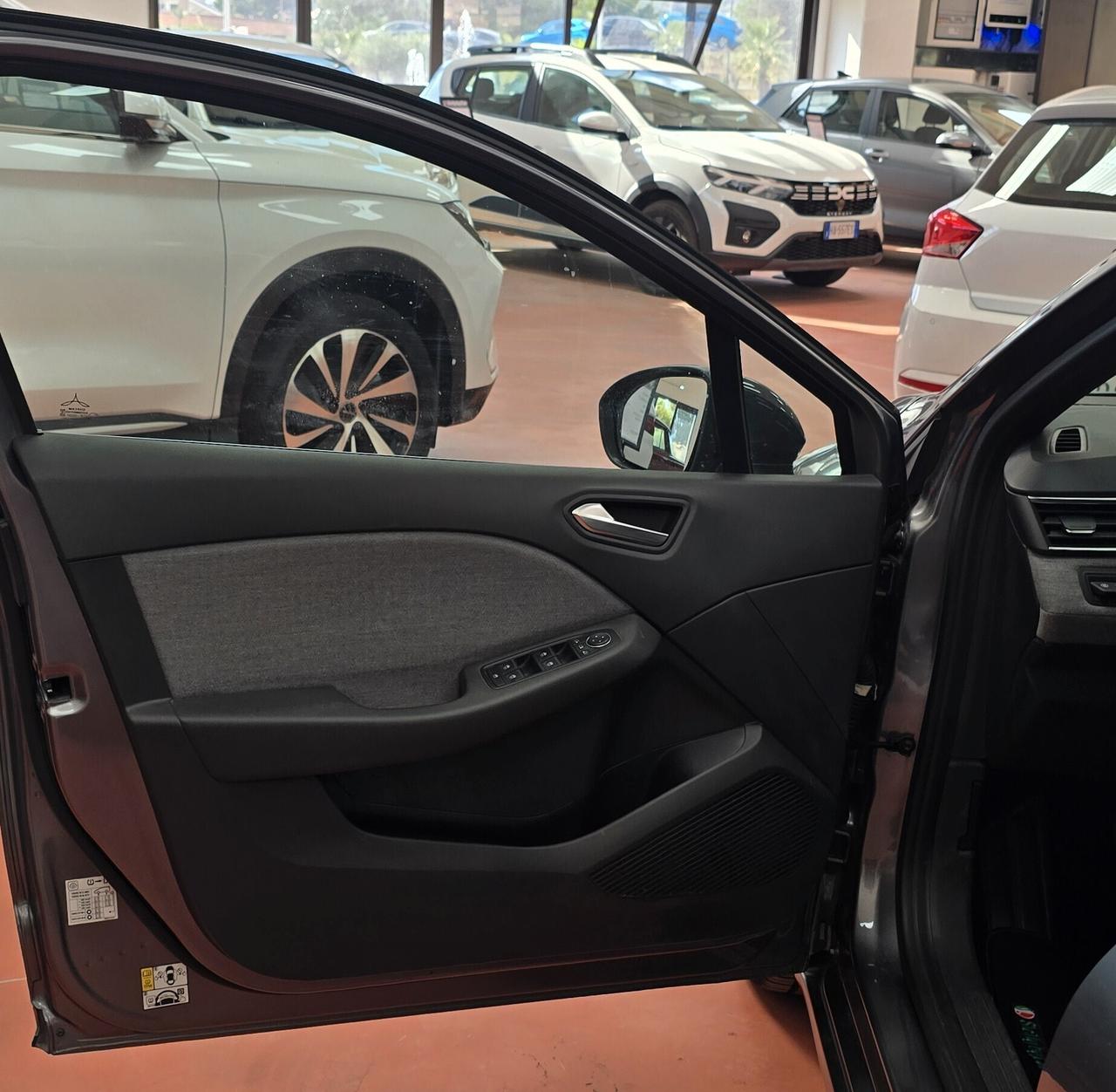 Renault Clio 1.0 TCe 90 CV (66 kW) Techno – Berlina Moderna, Tecnologica e Sostenibile