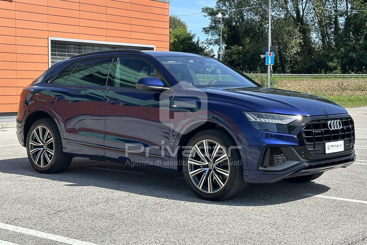 AUDI Q8 55 TFSI quattro tiptronic