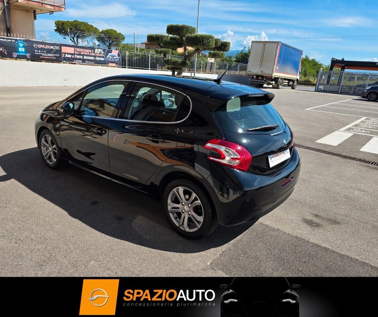 Peugeot 208 1.6 e-HDi 92 CV *ALLURE PLUS*