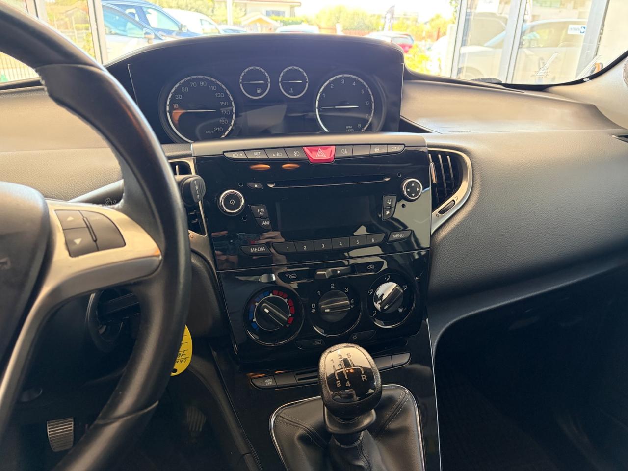 Lancia Ypsilon 1.2 69 CV 5 porte Elle