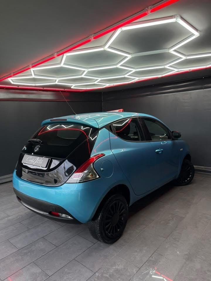 Lancia Ypsilon 0.9 Ben/Metano 84 cv Elefantino 12/2013