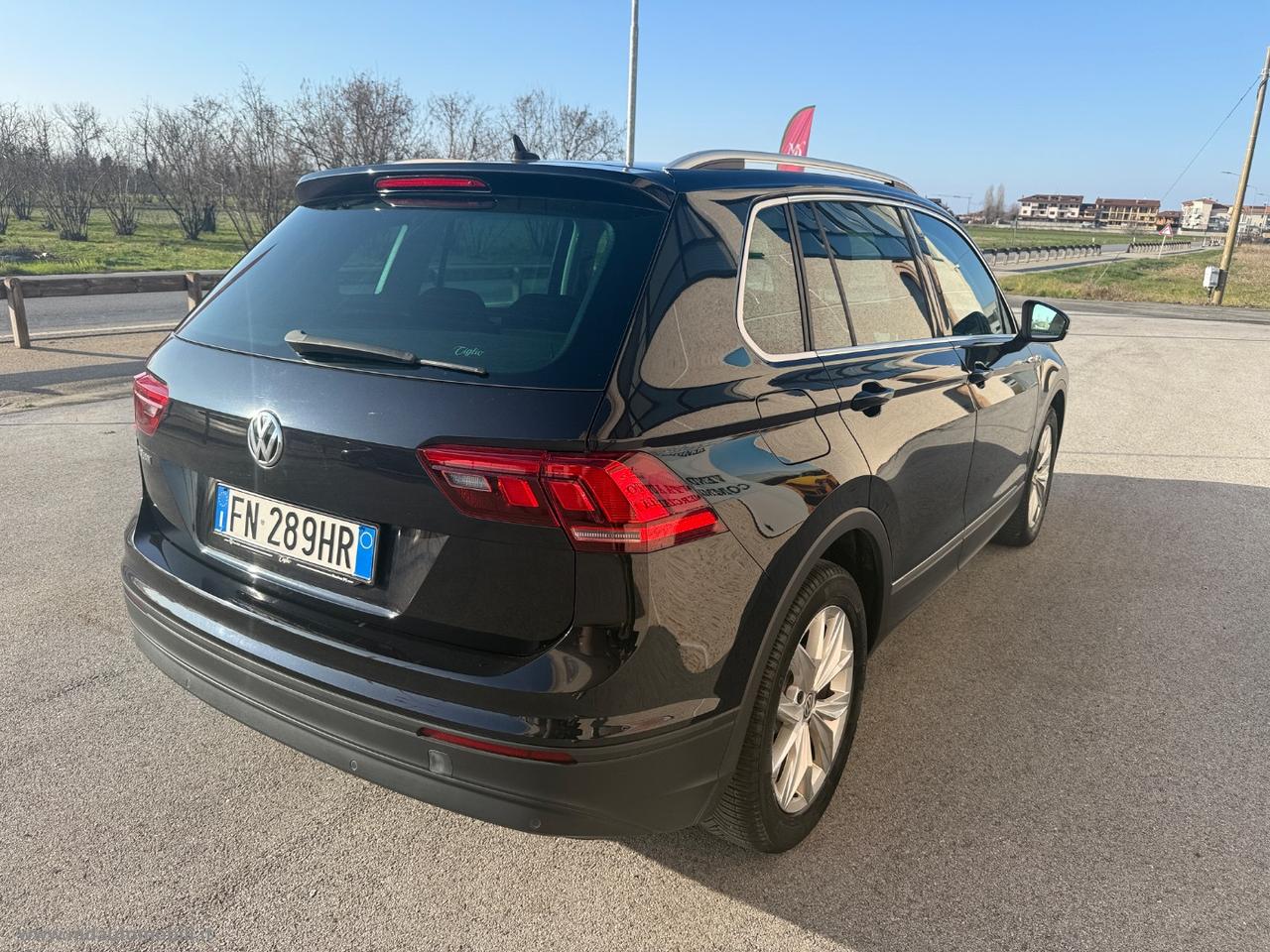 VOLKSWAGEN Tiguan 1.6 TDI Business BMT STUPENDA