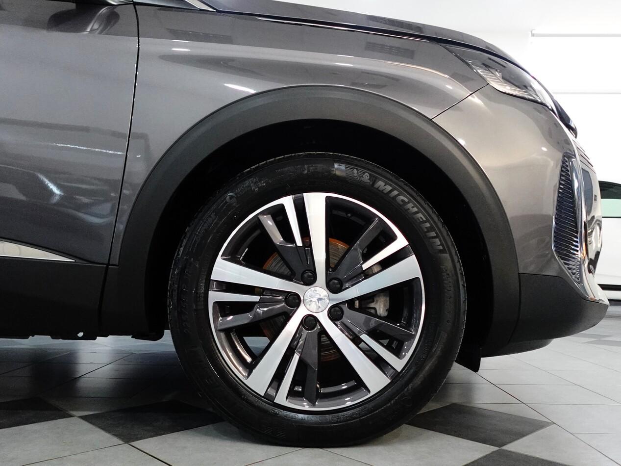Peugeot 3008 II 1.5 BlueHDI 130 CV ALLURE